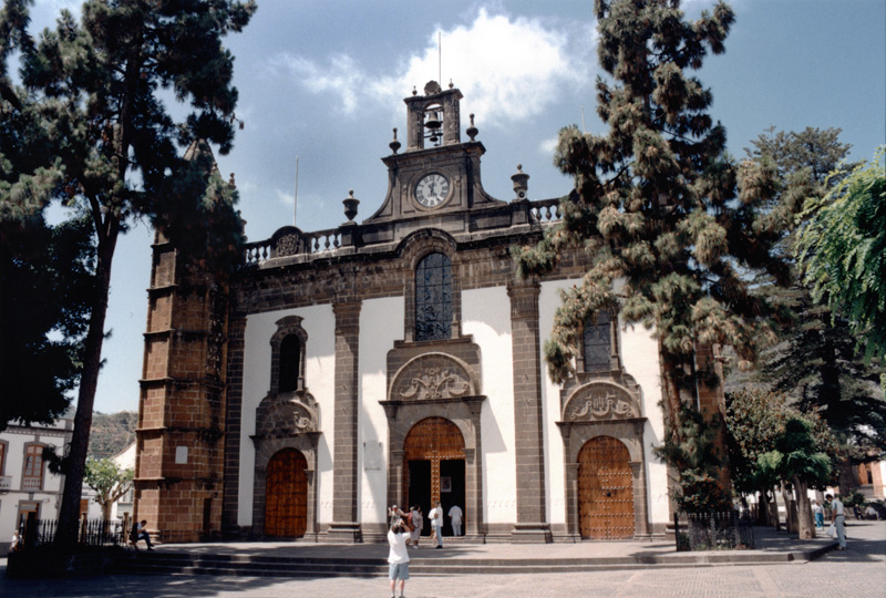 Teror-bazilika Nuestra Seňora del Pino.jpg